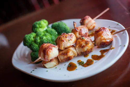 bacon wrapped scallops