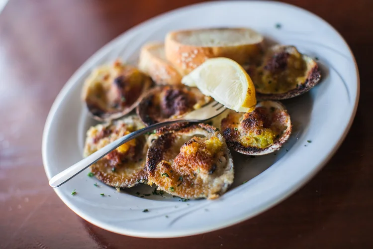 baked garlic clams